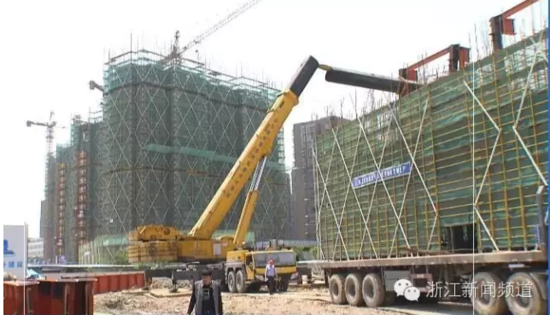 五一假期，杭州一工地的起重機吊機倒塌，造成1人重傷，3人輕傷